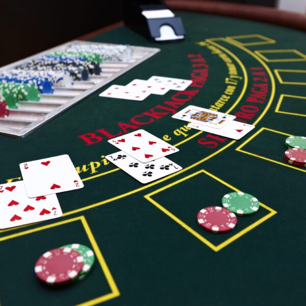 Блэк-джек в онлайн-казино: каковы шансы на победу?